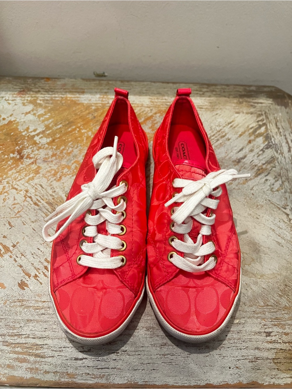 Coach Women's Suzzy Corral Pink Signature Embossed Logo Low-Top Sneakers Size 8